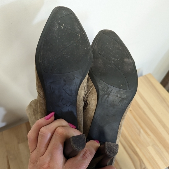 Blake Scott Beige Suede Slouch Boots with Heel 9.5 - Picture 6 of 11